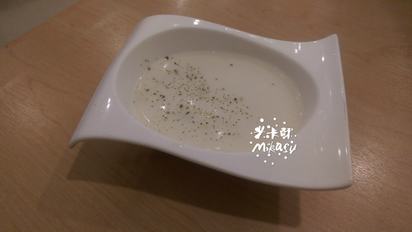 鬆餅先生(三多店):【高雄/食﹡前鎮】素食館新出發.墨西哥捲餅超對味.鬆餅先生