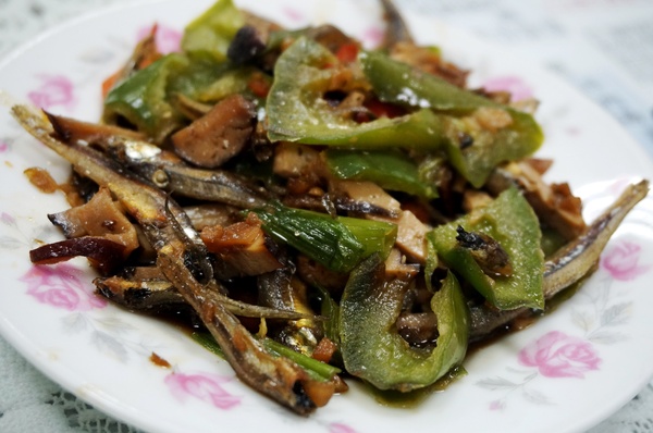 安安小館:安安小館 : 龍鱈水餃手擀皮Q . 現煮玉米濃湯好喝~