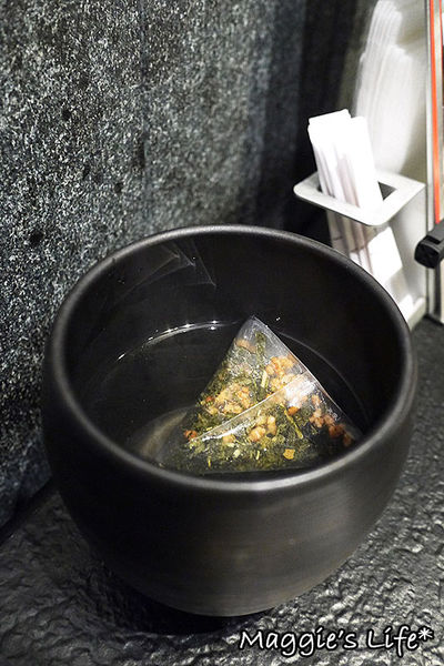 ikki藝奇新日本料理(台北衡陽店):台北美食。捷運台北車站【藝奇ikki新日本料理-台北衡陽店】◆高CP值日本料理。日本美食