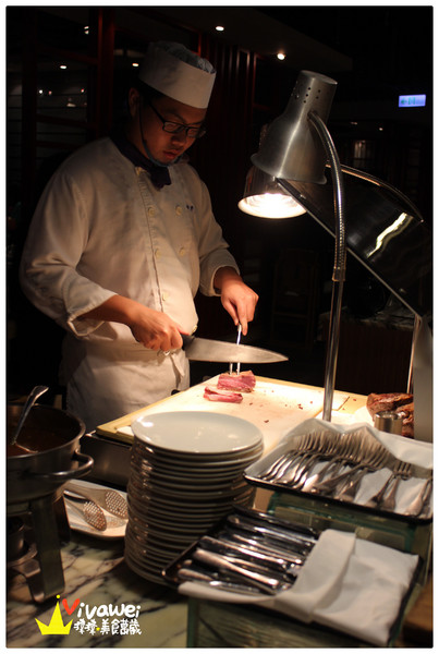 欣葉日本料理(館前店):台北中正區|近台北車站晚餐時段各式料理吃到飽『欣葉日本料理』 生魚片 牛排 烤魚下巴 螃蟹 國民旅遊卡 推薦 好吃 餐廳 聚餐