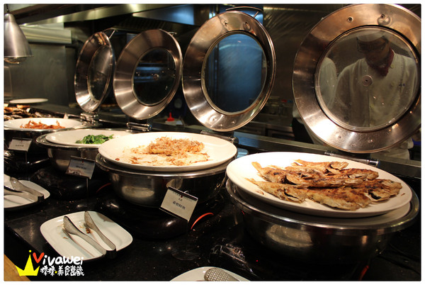 欣葉日本料理(館前店):台北中正區|近台北車站晚餐時段各式料理吃到飽『欣葉日本料理』 生魚片 牛排 烤魚下巴 螃蟹 國民旅遊卡 推薦 好吃 餐廳 聚餐