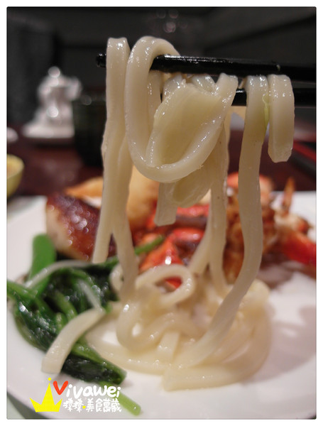 欣葉日本料理(館前店):台北中正區|近台北車站晚餐時段各式料理吃到飽『欣葉日本料理』 生魚片 牛排 烤魚下巴 螃蟹 國民旅遊卡 推薦 好吃 餐廳 聚餐