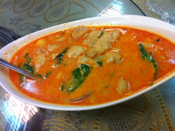 母女の店泰式簡餐(母女的店)：隱密在巷中的美味泰式~~