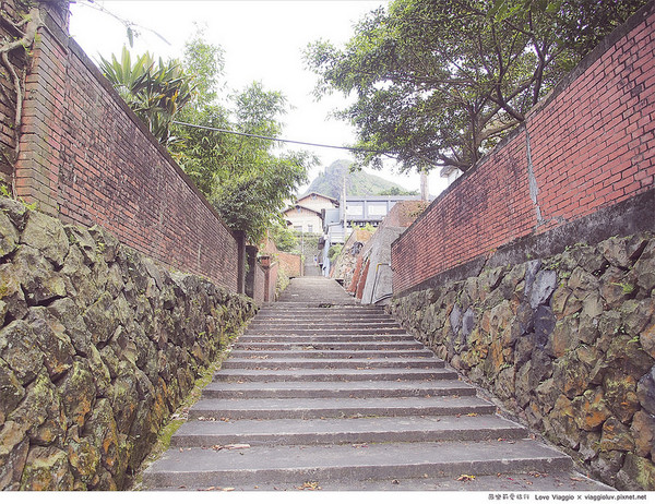 金瓜石：【台北 Taipei】漫步寧靜金瓜石 祈堂老街的日式咖啡館祈堂小巷(原真心咖啡館)