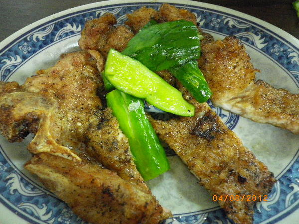 老牌牛肉拉麵大王:排骨拉麵-我的新寵˙滷牛筋-我的舊愛