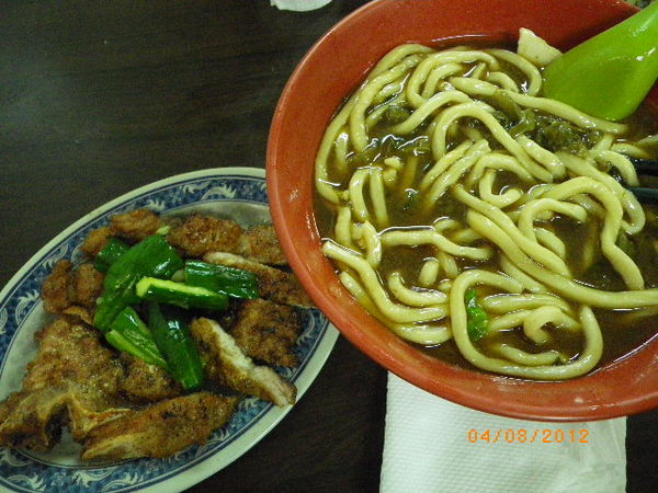 老牌牛肉拉麵大王:排骨拉麵-我的新寵˙滷牛筋-我的舊愛