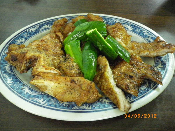 老牌牛肉拉麵大王:排骨拉麵-我的新寵˙滷牛筋-我的舊愛