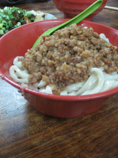 老牌牛肉拉麵大王：極品滷味～城中市場 [ 老牌牛肉拉麵大王 ]