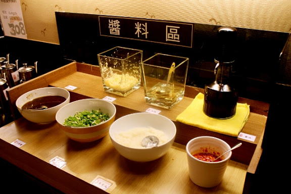 宮綺火鍋：【羽諾食記】宮綺308昆布鍋~公館捷運站美食●精緻鍋物●食材嚴選