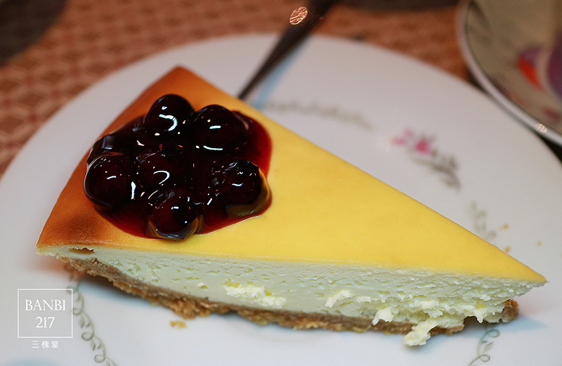 Banbi217 美食旅遊: 三槐堂 起司蛋糕與咖啡的下午茶(台北捷運信義線美食,捷運中正紀念堂站)