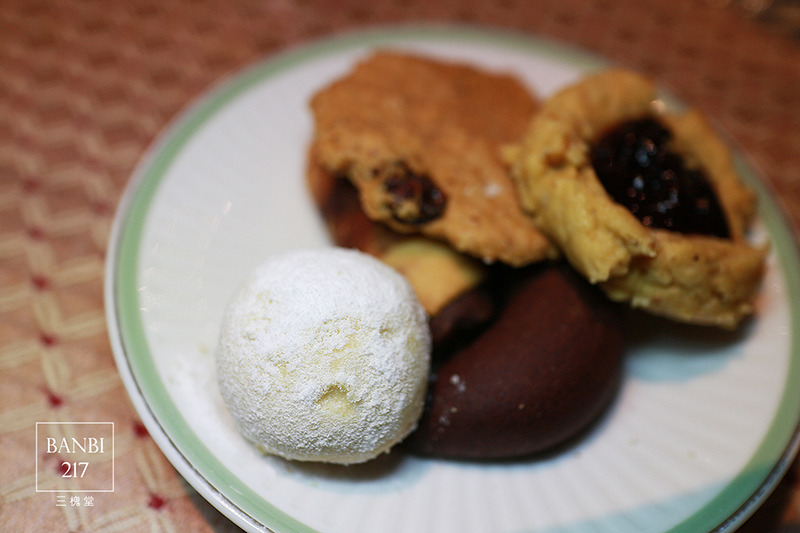 Banbi217 美食旅遊: 三槐堂 起司蛋糕與咖啡的下午茶(台北捷運信義線美食,捷運中正紀念堂站)