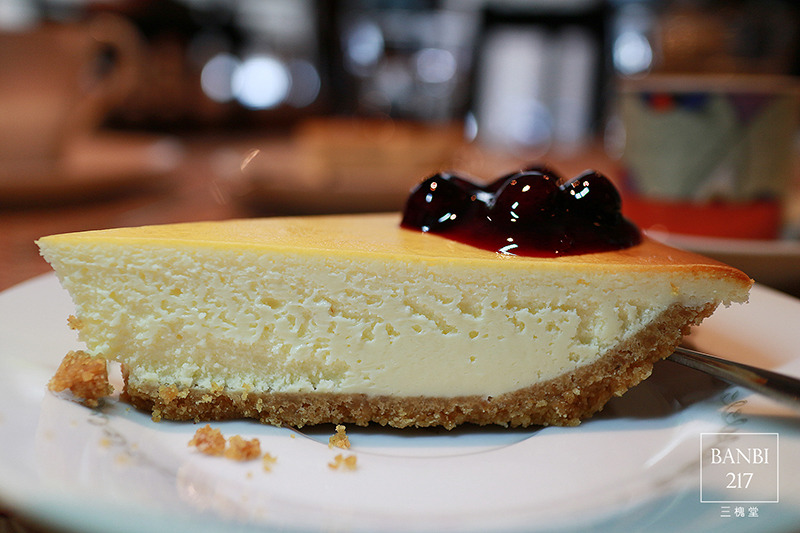 Banbi217 美食旅遊: 三槐堂 起司蛋糕與咖啡的下午茶(台北捷運信義線美食,捷運中正紀念堂站)