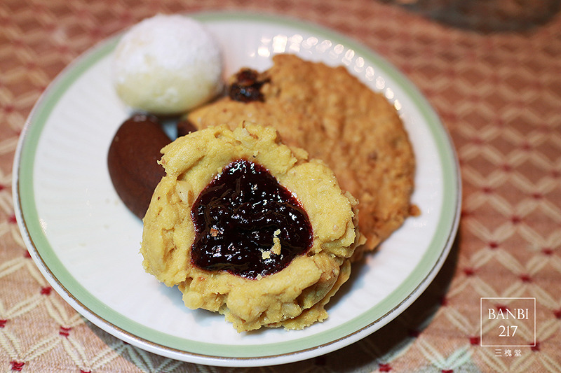 Banbi217 美食旅遊: 三槐堂 起司蛋糕與咖啡的下午茶(台北捷運信義線美食,捷運中正紀念堂站)