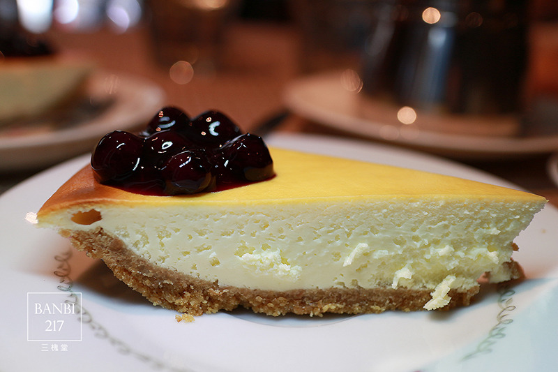 Banbi217 美食旅遊: 三槐堂 起司蛋糕與咖啡的下午茶(台北捷運信義線美食,捷運中正紀念堂站)