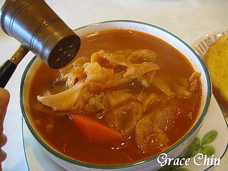 羅宋湯~高麗菜.紅蘿蔔.馬鈴薯.牛肉