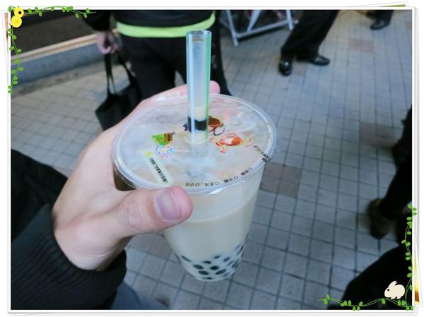 公館夜市-陳三鼎-青蛙撞奶-試喝