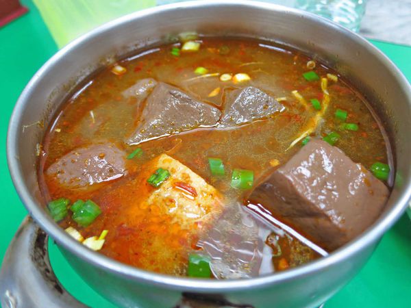 【台北美食】得記港式麻辣鴨血-公館夜市裡的隱藏版美食