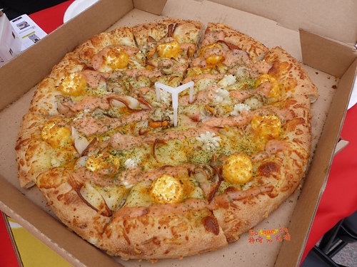 必勝客 Pizza Hut：(食記)[必勝客Pizza Hut](文末抽獎!!!)粉絲街頭cheese趴~皇家起司7重奏