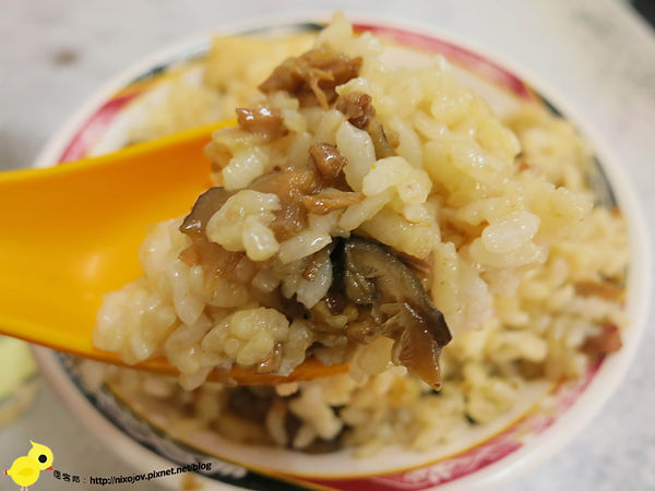 【台北】金峰滷肉飯-香而濃郁的好味道-滷肉飯-排骨湯
