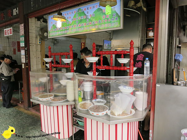 【台北】金峰滷肉飯-香而濃郁的好味道-滷肉飯-排骨湯