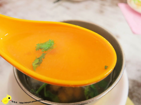 【台北】金峰滷肉飯-香而濃郁的好味道-滷肉飯-排骨湯