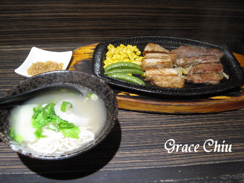 鬥牛士牛肉麵~鐵板雙品排麵