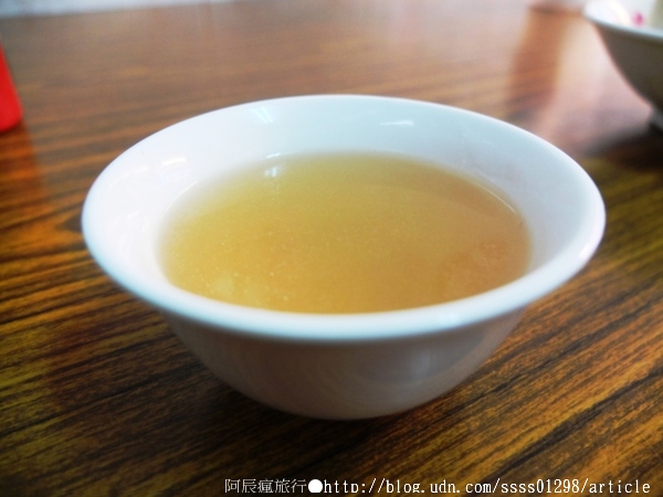 阿松割包：【台南中西區】阿松割包。台南永樂市場明星級小吃店