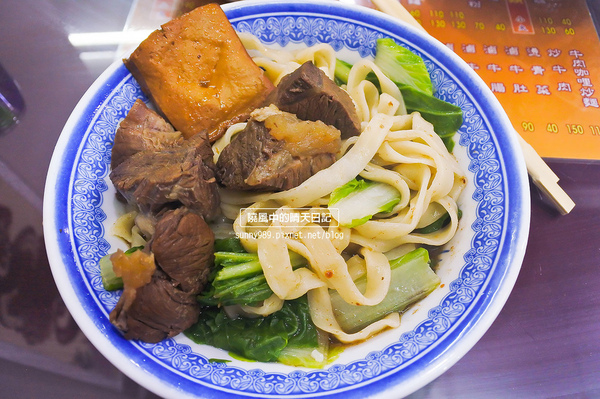 源興清燉牛肉麵：【景美 | 源興牛肉麵】清燉湯頭甘美 在地20年老店
