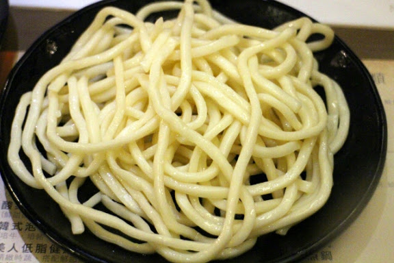 偵軒日式精緻小火鍋：【羽諾食記】偵軒精緻日式小火鍋●萬隆店●萬隆捷運站美食