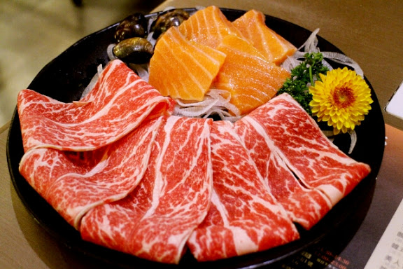 偵軒日式精緻小火鍋：【羽諾食記】偵軒精緻日式小火鍋●萬隆店●萬隆捷運站美食