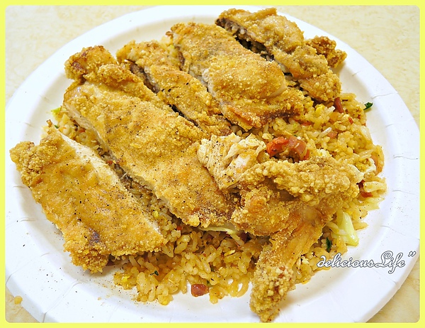 醬油炒飯+雞排1