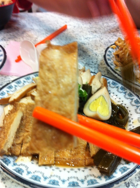 南村小吃店(小凱悅)：好吃~有個性的服務~但還是想再去吃~~