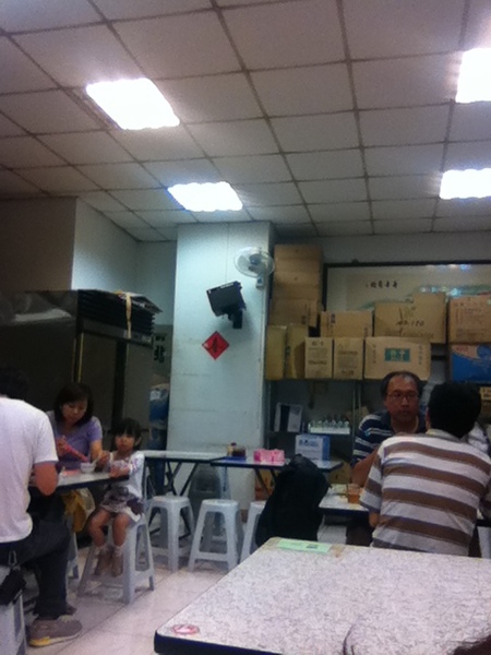 南村小吃店(小凱悅)：好吃~有個性的服務~但還是想再去吃~~