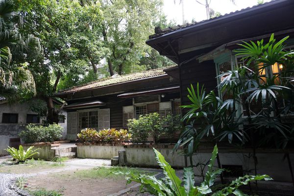 青田七六:【星羽愛美食-台北】古蹟再造舊空間大變身,鬧中取靜餐點精緻可口,來場台北市內的文化小旅行吧~青田七六。