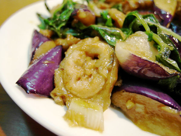 水簾餐飲店：【信義】水簾。總是會想念的好味道。異於常人的外表卻有著溫暖的心。