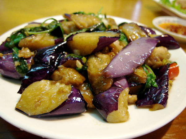 水簾餐飲店：【信義】水簾。總是會想念的好味道。異於常人的外表卻有著溫暖的心。