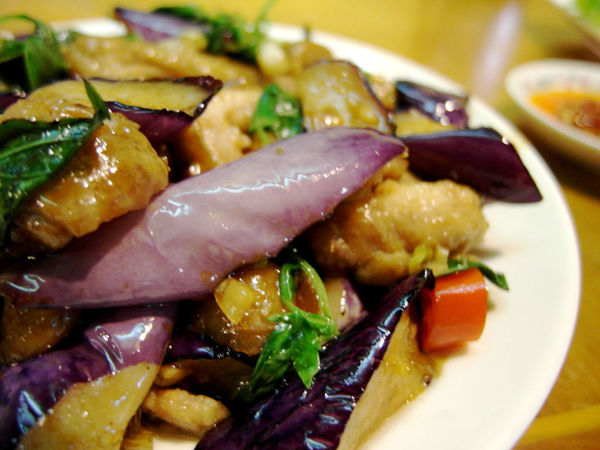 水簾餐飲店：【信義】水簾。總是會想念的好味道。異於常人的外表卻有著溫暖的心。