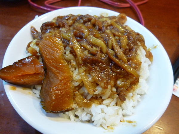 鬍鬚張(台北北醫店):【北醫美食】鬍鬚張魯肉飯