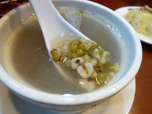 鬍鬚張(台北北醫店):【北醫美食】鬍鬚張魯肉飯