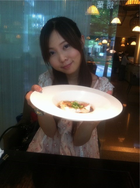 包箱的位子燈光好 - 信義區的牡丹園)