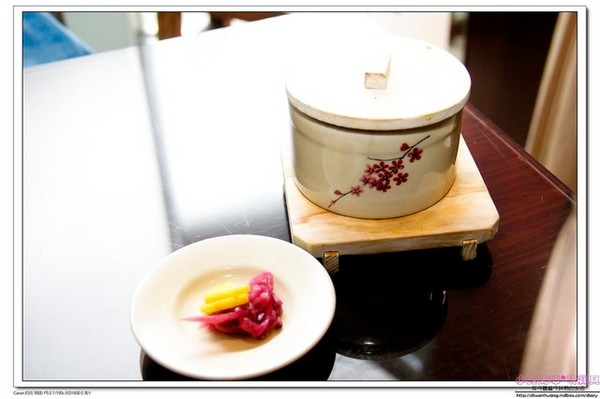 心月懷石料理:【台北日本料理】☼心月懷石料理☼精緻如藝術品般的料理/隱身於辦公大樓裡高級料理/101大樓附近