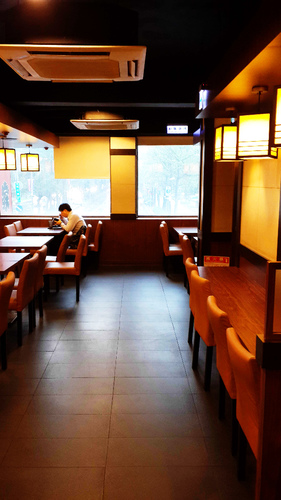 吉野家(市府店)：【羽諾食記】吉野家