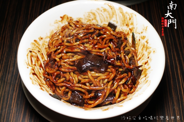 南大門韓國烤肉專賣店:食尚玩家介紹『南大門韓國烤肉專賣店』中山老店/林森北/七條通/宵夜