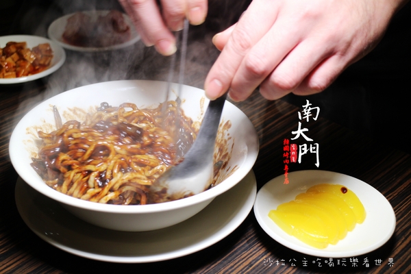 南大門韓國烤肉專賣店:食尚玩家介紹『南大門韓國烤肉專賣店』中山老店/林森北/七條通/宵夜