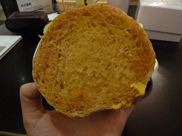 25號廚房：[台北 五分埔]25號廚房 大口吃漢堡，享受吮指美味