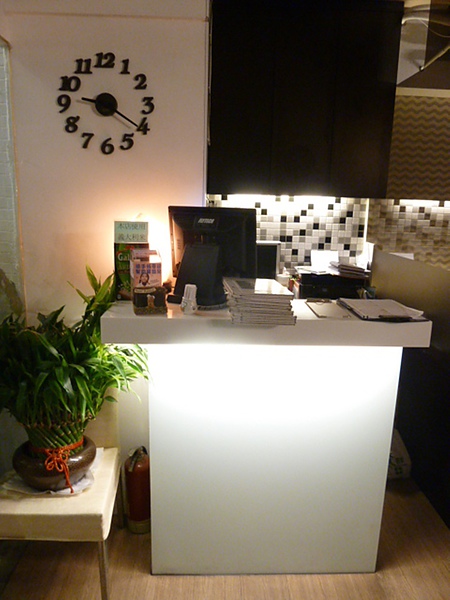 25號廚房：[台北 五分埔]25號廚房 大口吃漢堡，享受吮指美味