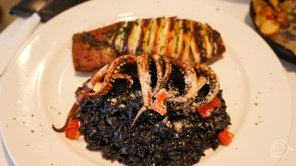 西班牙黑墨汁大中巻起司燉飯