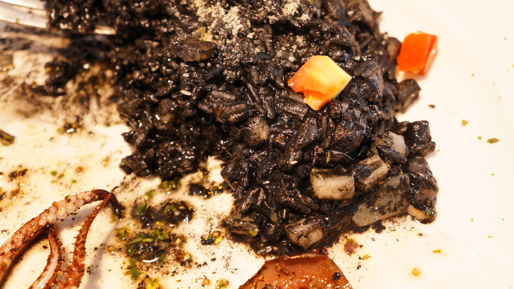 西班牙黑墨汁大中巻起司燉飯