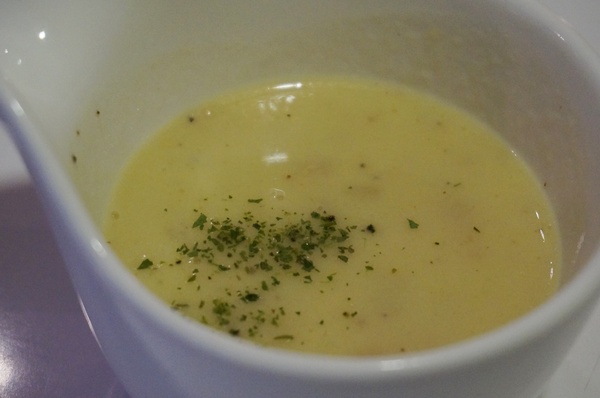 MGF PASTA 麵工坊(市府店)：[市府] MGF PASTA 麵工坊：商業午餐分享