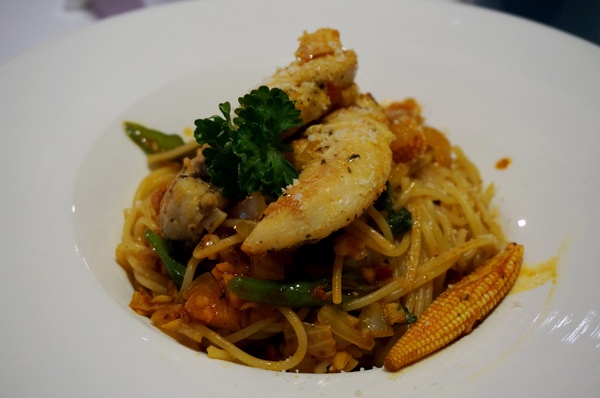 MGF PASTA 麵工坊(市府店)：[市府] MGF PASTA 麵工坊：商業午餐分享